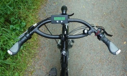 Jeff Jones Loop Bar, Electric Throttle, Rohloff Shifter, Cycle Analyst